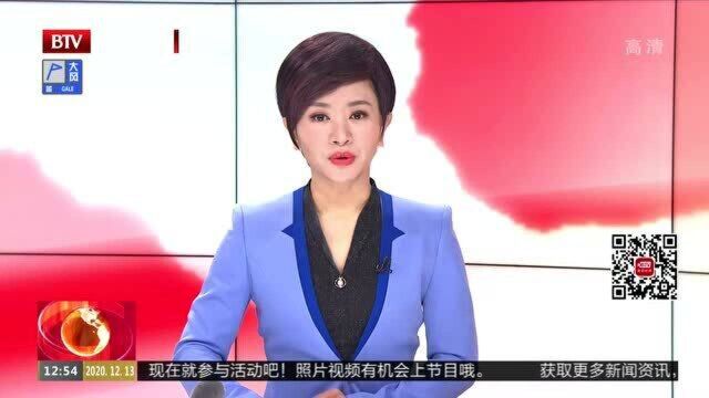 英国动物园诞生长劲鹿幼崽