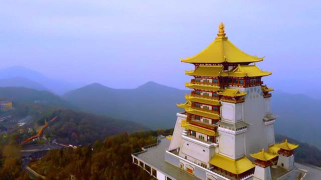 东方山秋色(药师佛塔航拍)