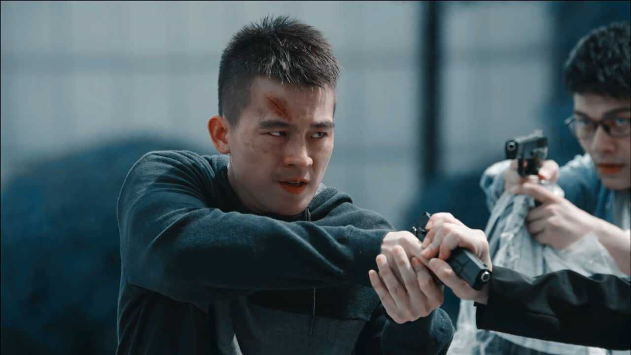 黑白禁区:淦天雷救出女儿追回毒品,却被诬陷是杀害王小玉的凶手