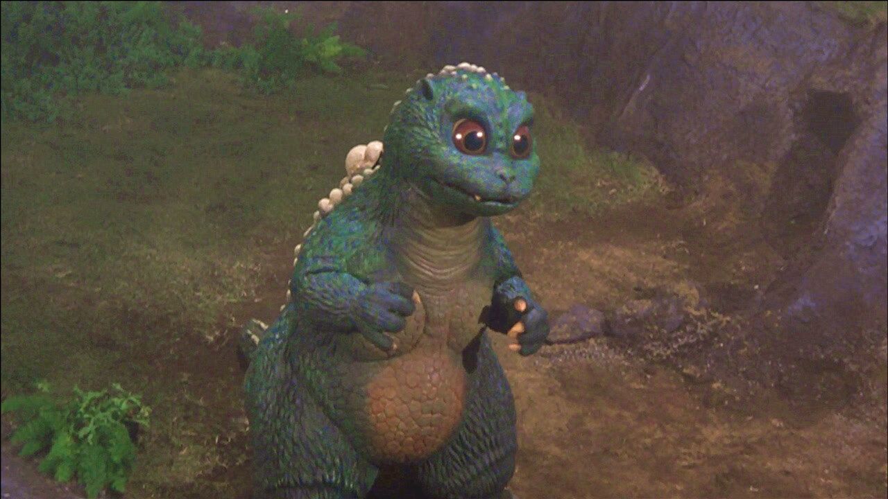 哥斯拉的儿子被怪兽欺负人类帮着哥斯拉教训怪兽搞笑怪兽电影