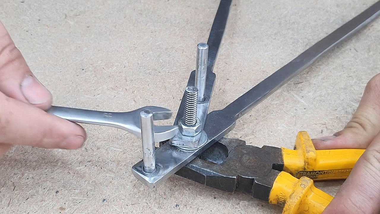 扁铁改装后制作成折弯器看似不起眼功能也太实用了