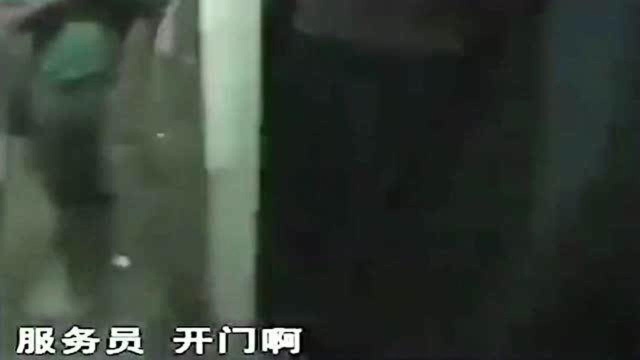 警方突击抓捕非法交易,现场男女裸身躺床画面不堪入目,招嫖人员:成功一单分几十元.