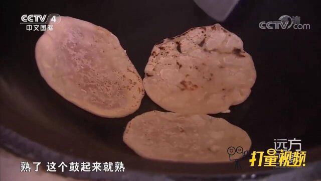 特色美食渍油饼,生肥肉加糖加面做成馅,热量爆炸