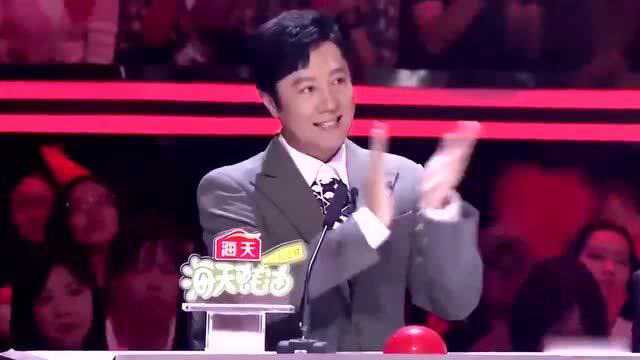 辣妹率众表演甩手舞,真的是超默契,震撼全场