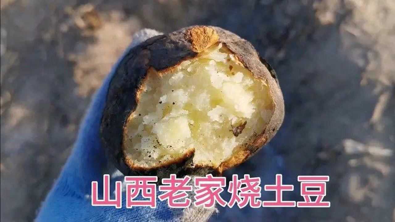 疫情期间,果果朵返回不了河北,住到山西老家一人去地