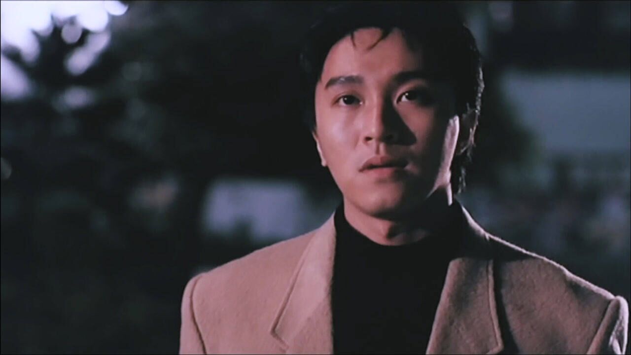 看看周星驰19岁到56岁的变化岁月如流我们的青春也慢慢老去了