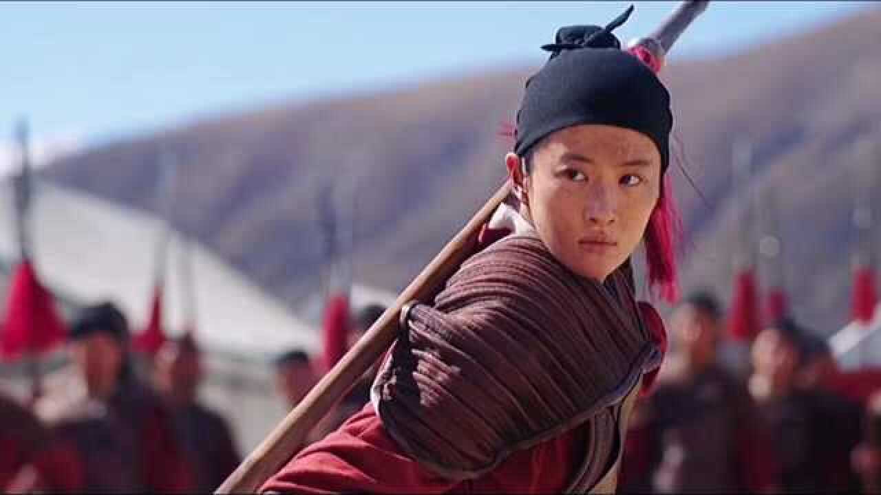 花木兰替父从军花木兰军营初露锋芒好一个巾帼不让须眉