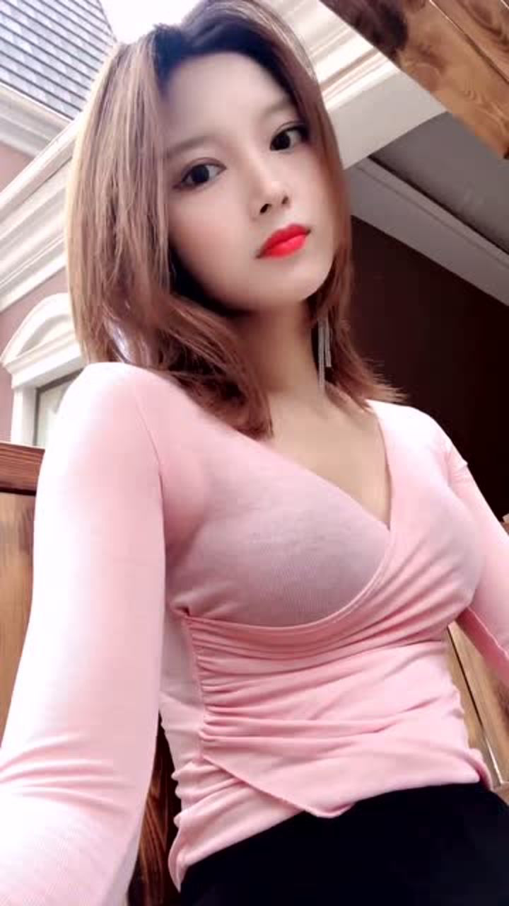 北方有佳人,绝世而独立,真是如花似玉,光彩照人的美女!_腾讯视频