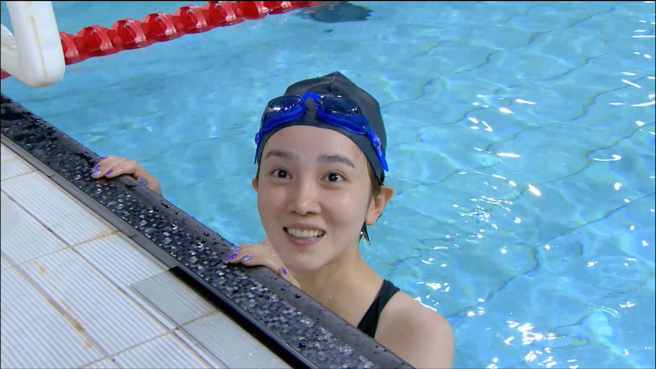 陈小纭游泳辣图图片
