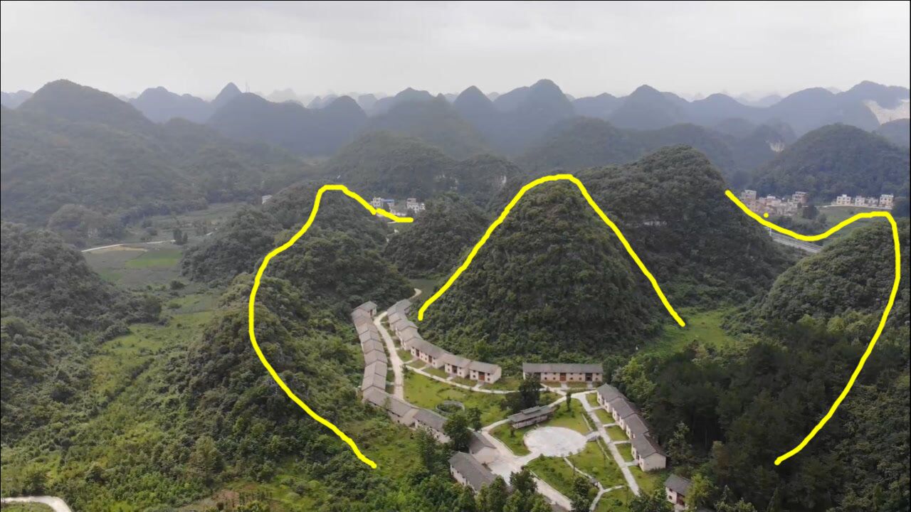 实拍莲花之地四面环山山峰鼎力一个顶级的风水宝地啊