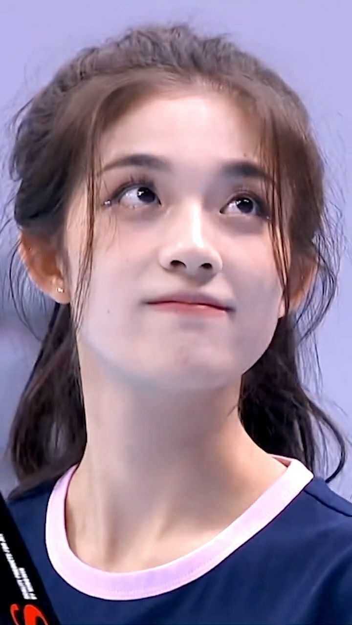 00年新疆宝藏女孩好喜欢她的颜钟丽丽