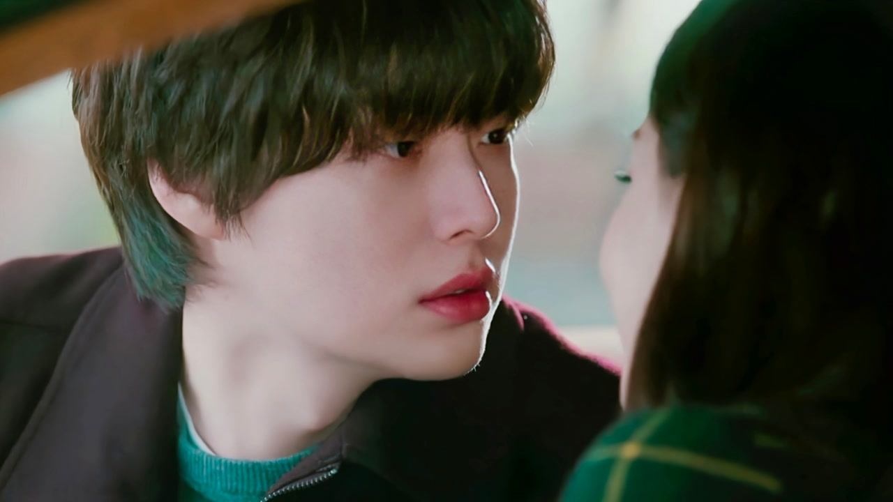 韩剧姐弟恋白富美情迷小鲜肉从开始相遇就心动