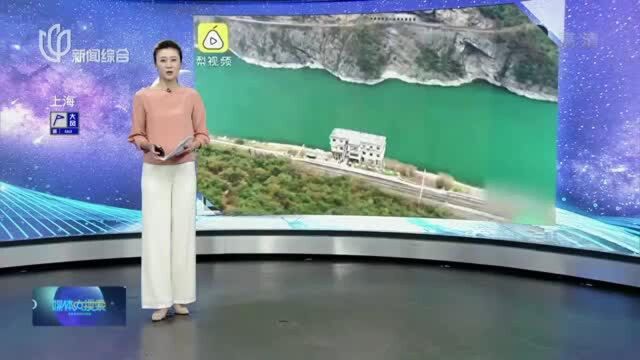 重庆:悬崖边上的吊脚楼火车站