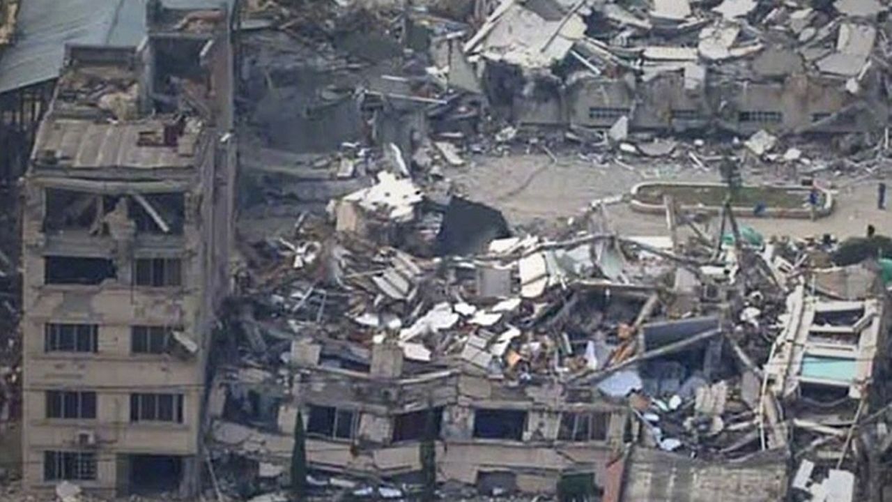 45秒回看汶川大地震现场实拍：城市瞬间变废墟，居民惊慌大喊！_高清