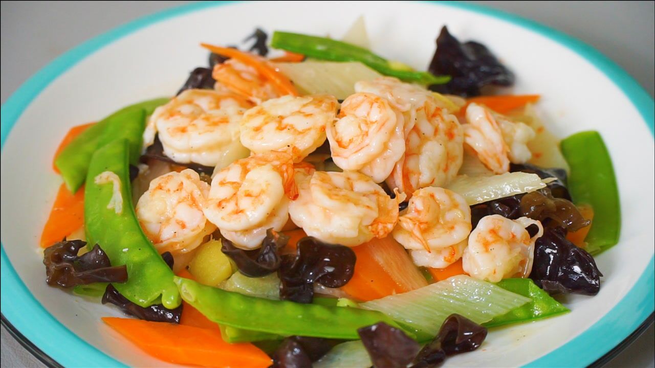 荷兰豆炒虾仁超简单做法讲解详细用料家常虾肉滑嫩又脆爽