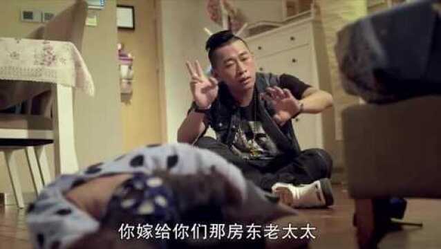 生活不易啊,美女把工资一半都拿来交房租,可房子却还不是自己的