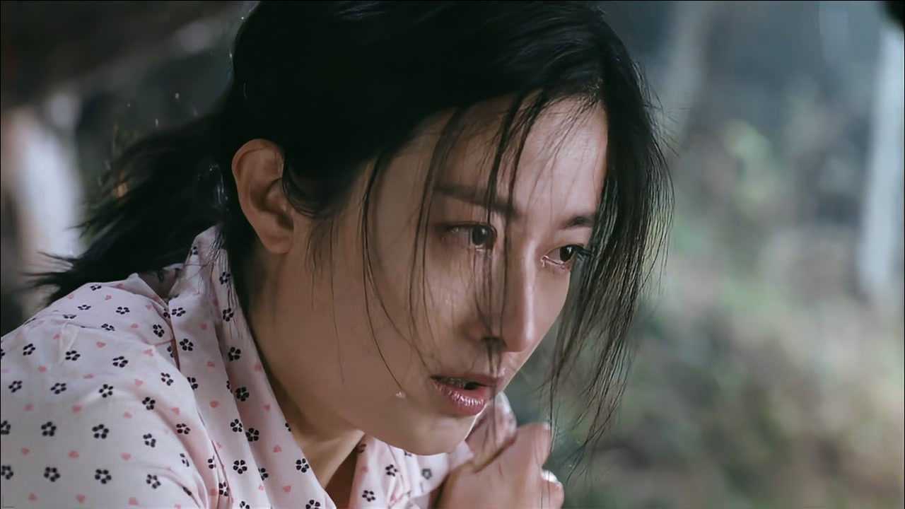 遥远的距离村花醒来发现被穷小伙欺负瞬间崩溃要跳崖自杀