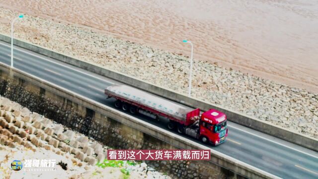 浙江临海头门港偶遇,这里还有一座跨海大桥,桥的另一边是头门岛