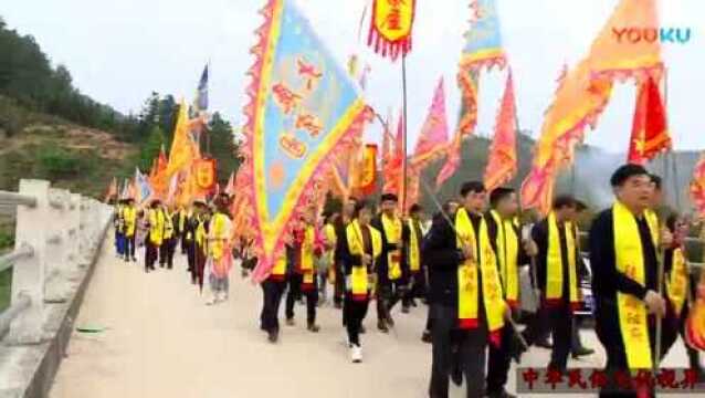 实拍:梅州大埔张氏沿田祭祖盛况;队伍浩浩荡荡、场面十分壮观!