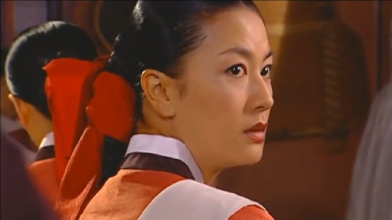 朴明伊被崔尚宫绑走