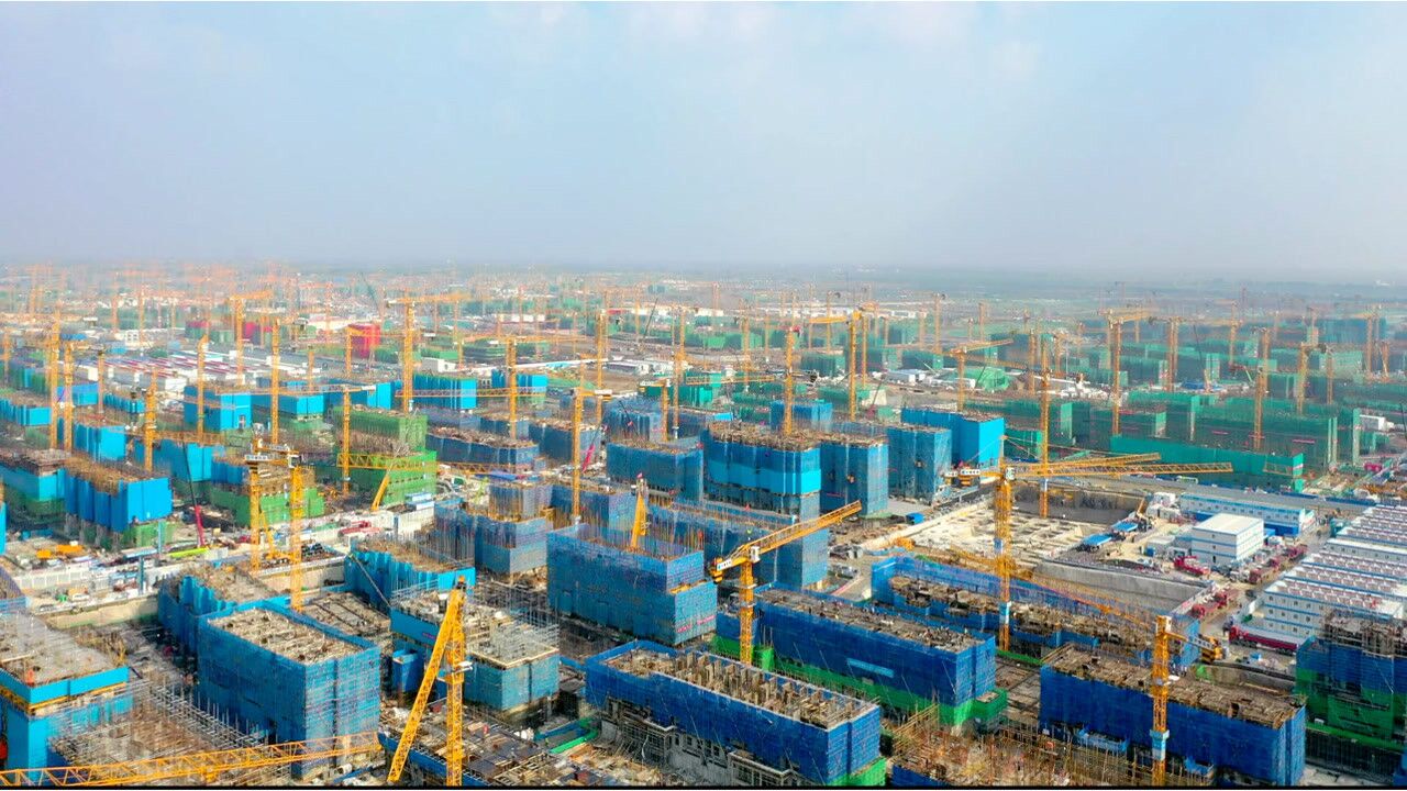 中国雄安新区,2000台塔吊,30余万工人,24小时不停施工_腾讯视频