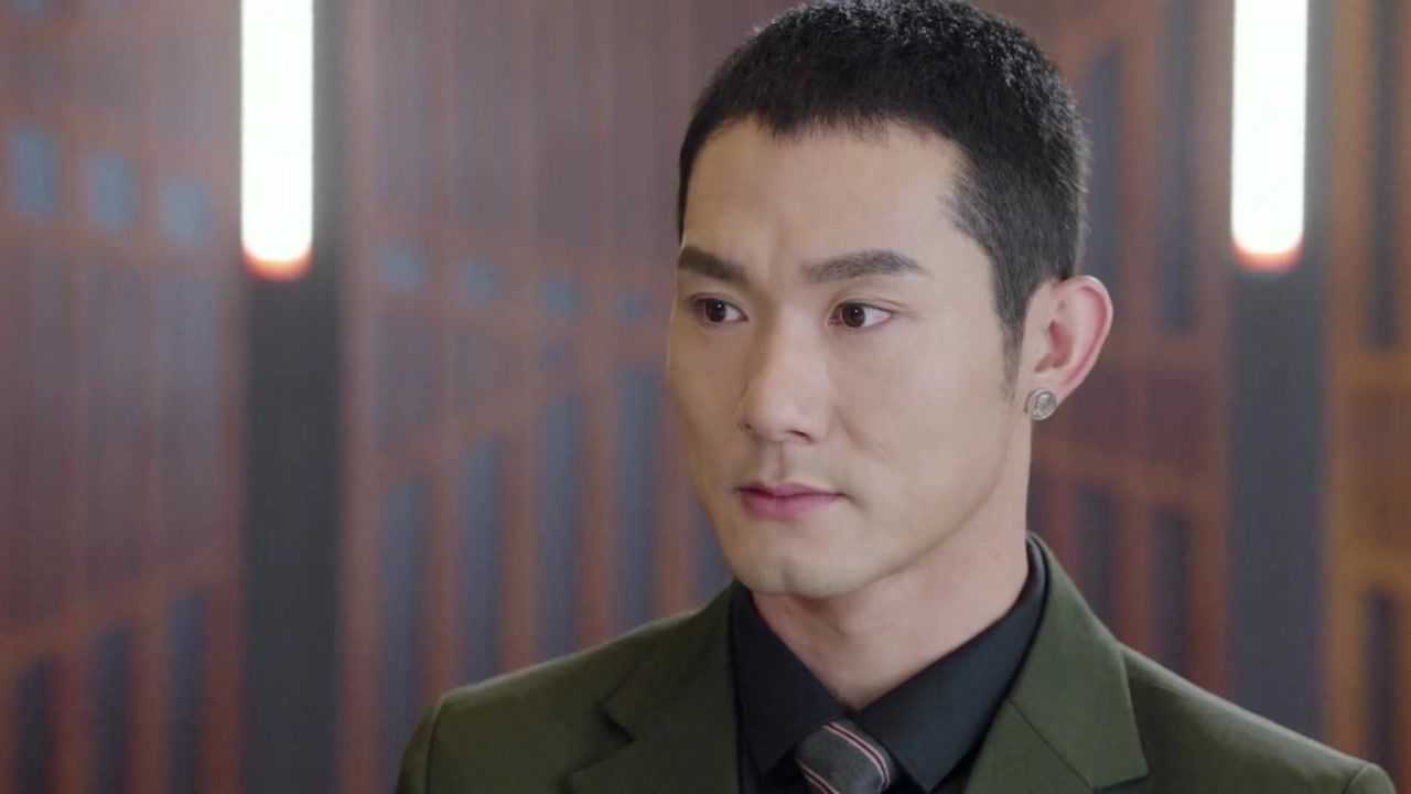 逆袭之星途璀璨第24集01,叶琛跟妹妹承认苏橙是其女友,两人大方坦白语