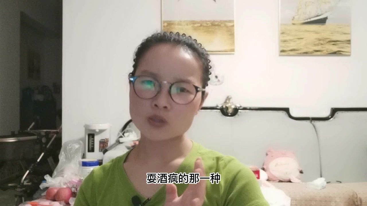 酒局上被人灌酒怎么办？美女8cm的高跟鞋踩他肚子，姐妹们学起来_腾讯视频