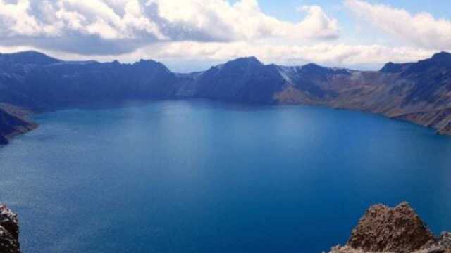 中国最大的火山:长白山,长白上天池是一个火山湖