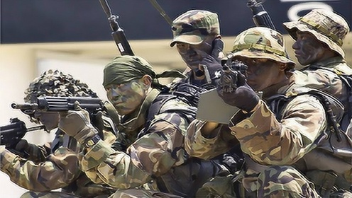 第05集  北部战区三栖特战大队:"东北猛虎"特种部队