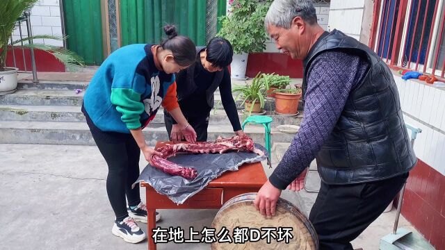 羊蝎子18一斤,公爹做“红焖羊蝎子”,肉骨脱香,大口吃肉真解馋