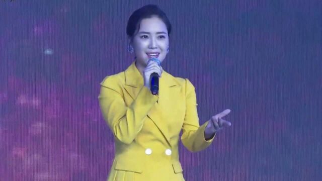 全球华语音乐盛典云朵演唱《飞天》震撼全场,云端音名不虚传