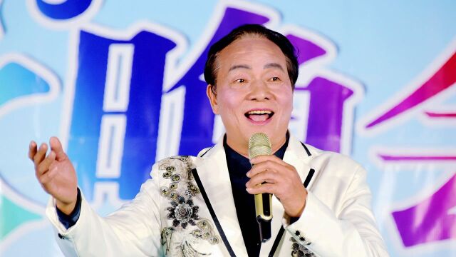 2022林桐小学77届相聚联欢晚会23男声独唱《狼图腾》演唱者:冼亚平