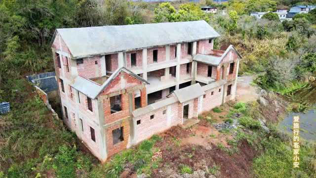 视频|农村六兄弟把房建在这地方,没想到还没装修就被吓走