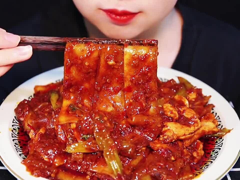 超好吃的新疆爆辣炒宽粉