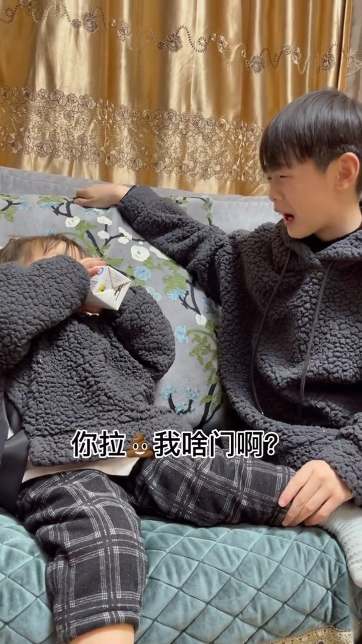 今天张典是伺候娃娃的一天。#典典的卑微生活#搞笑视频_高清1080P在线观看平台_腾讯视频