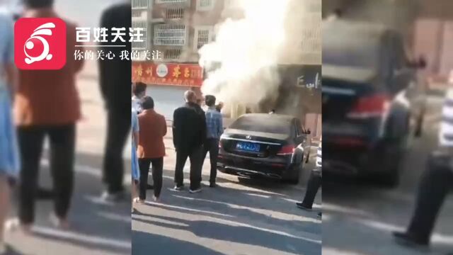 江苏丹阳一门面房起火:过火面积约110平米 致1人身亡2人入院救治