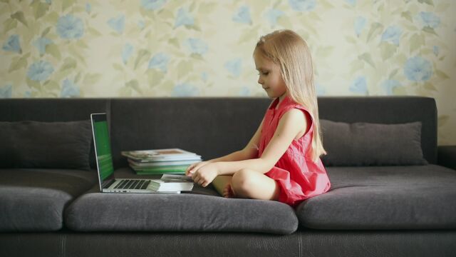 学校 教育 初中 高中 学生 书写 青少年