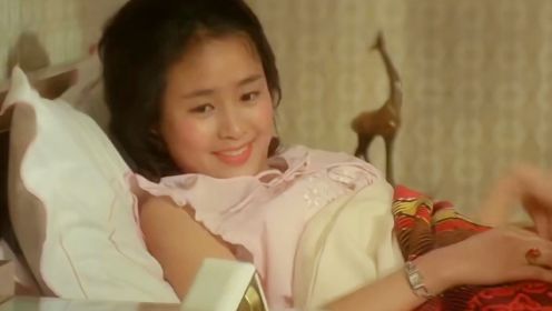 80年代风靡全国的爱情片，中国影史第一吻，看得我目不转睛