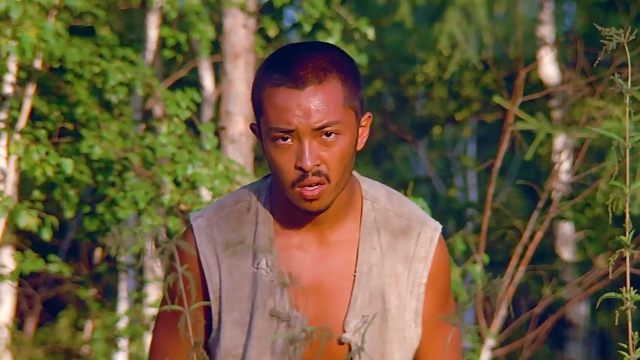 国产高分战争电影《紫日》战争有多么的残酷?珍爱和平勿忘国耻