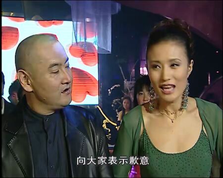 他叫杨子雄 是我们这儿的副总