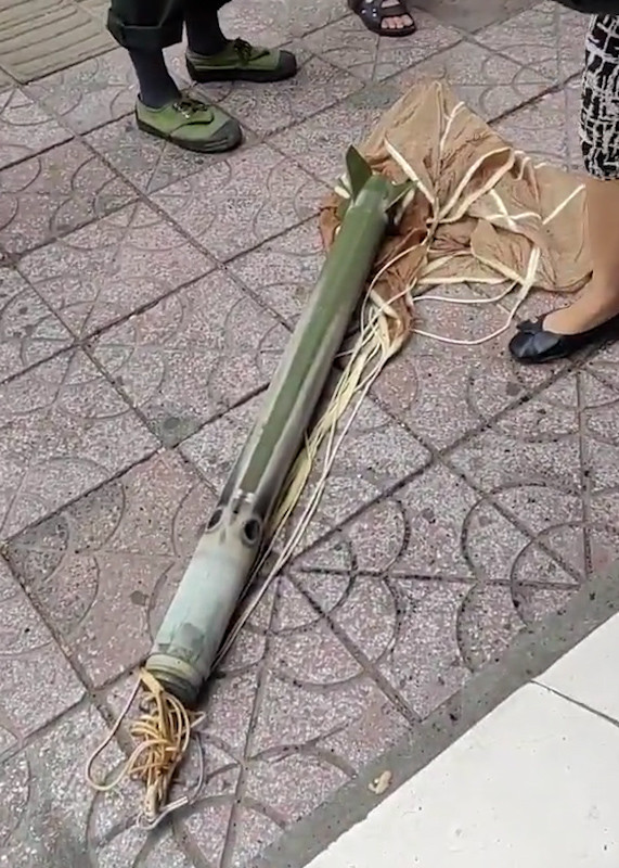 四川一疑似人工降雨弹壳从天而降,险些砸到路人