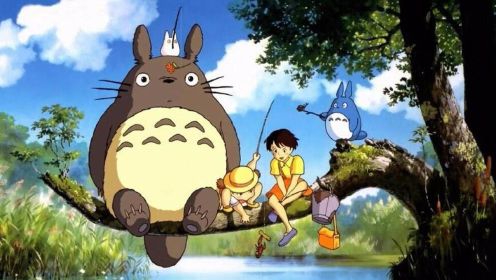 宫崎骏动画《龙猫》：宫崎骏的夏天让人惬意，愿每个人的童年都有一只龙猫。#动漫万粉巨星养成计划#