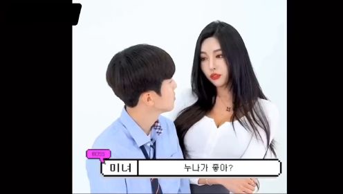 韩国综艺：不心动挑战  看看你是否能经受住性感美女的考验呢