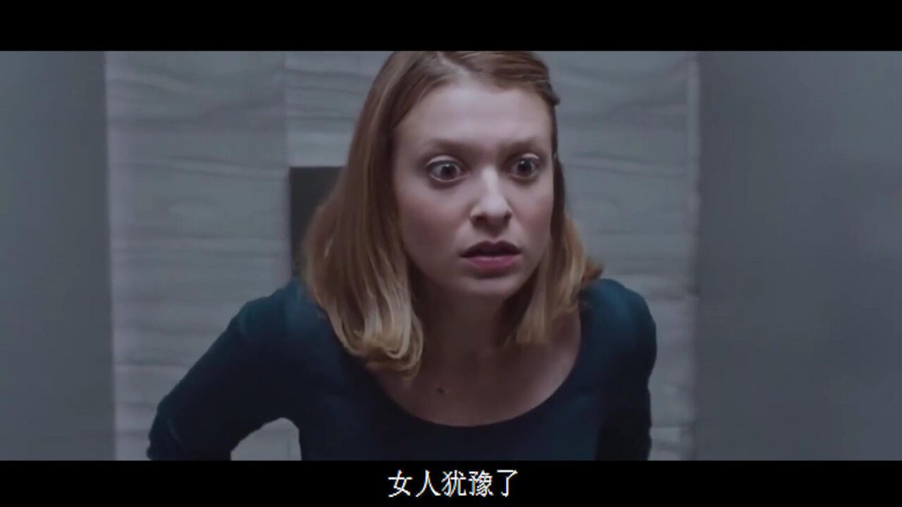 美女肚子窜稀,她实在憋不住了