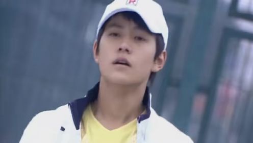 天才网球少年龙马回国,用外旋发球对付陈海堂,得到天才周助的赏识 #网球王子