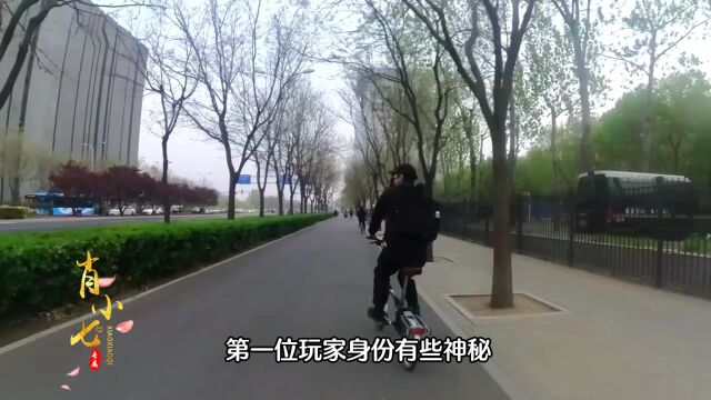 哈哈哈,他好嚣张 !主打的就是一个大摇大摆!