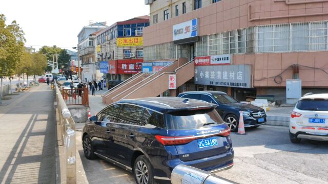 上海市浦东新区康桥镇康新路川周路大神日结基地