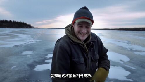 零度以下的生活60：爱斯基摩传统捕鱼法，捕鱼一次吃一个月，简直哇塞了