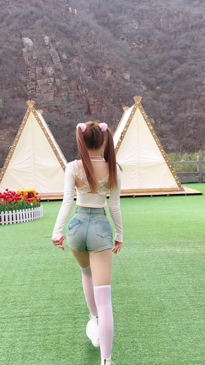 大长腿 #完美身材 #翘臀美臀 这后背我想多看会ace小苹果 #ace女团