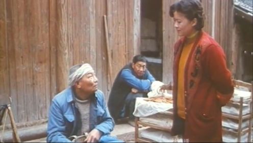 《桃源镇》：90年代故事影片，偏远小镇无人管，镇长成了“土皇帝”